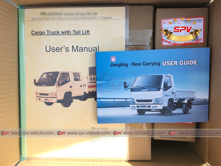 Cargo Truck with Tailgate Lift - Manual Cargo Truck with Tailgate Lift - Manual